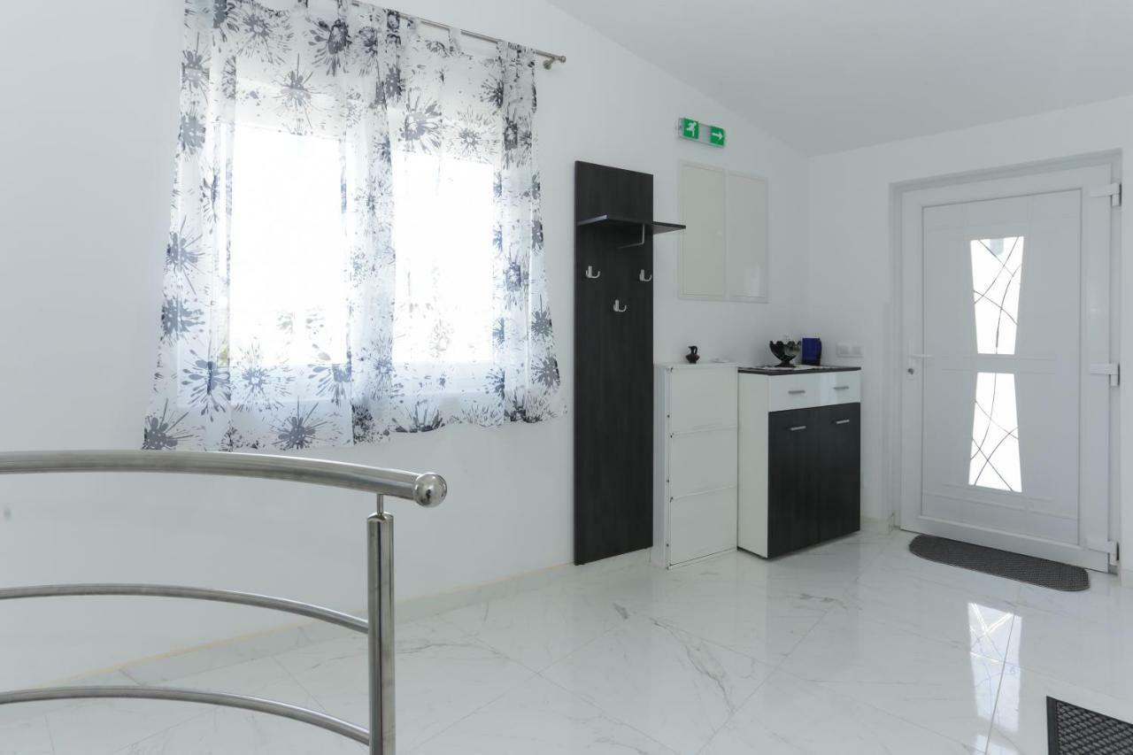 Villa Supuk Vinišće Екстериор снимка
