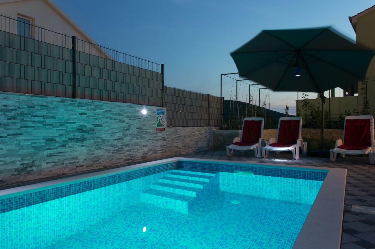 Villa Supuk Vinišće Екстериор снимка